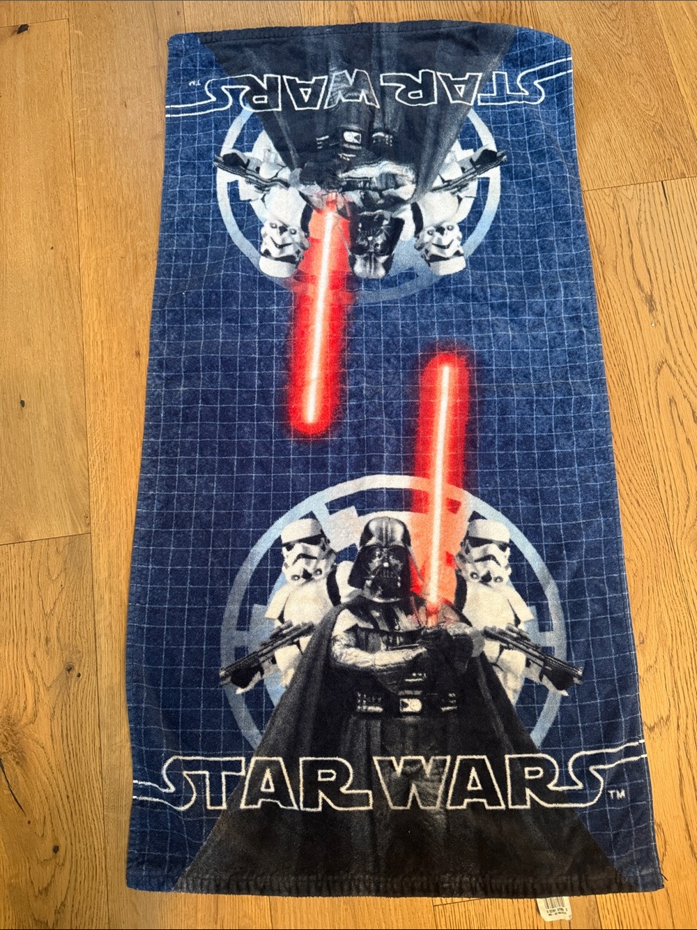 Star Wars Darth Vader Stormtrooper Bath Beach Towel Blue Red Lightsaber